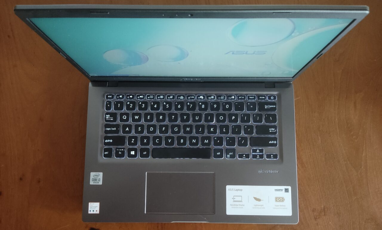 Keyboard Empuk dan Backlit VivoBook A416