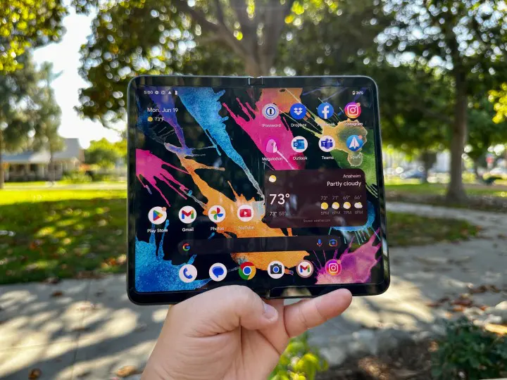 Google Pixel Fold di layar beranda tampilan bagian dalam Obsidian.