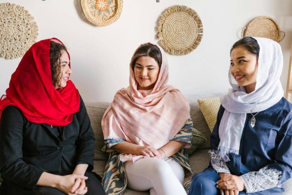 Mengapa Saat Lebaran Orang Sering Bertanya Kapan Menikah? 6 AA1YNfeq